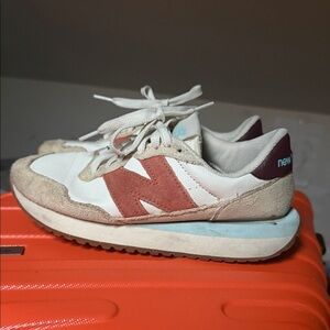 New Balance Kids Sneakers - White and Tan